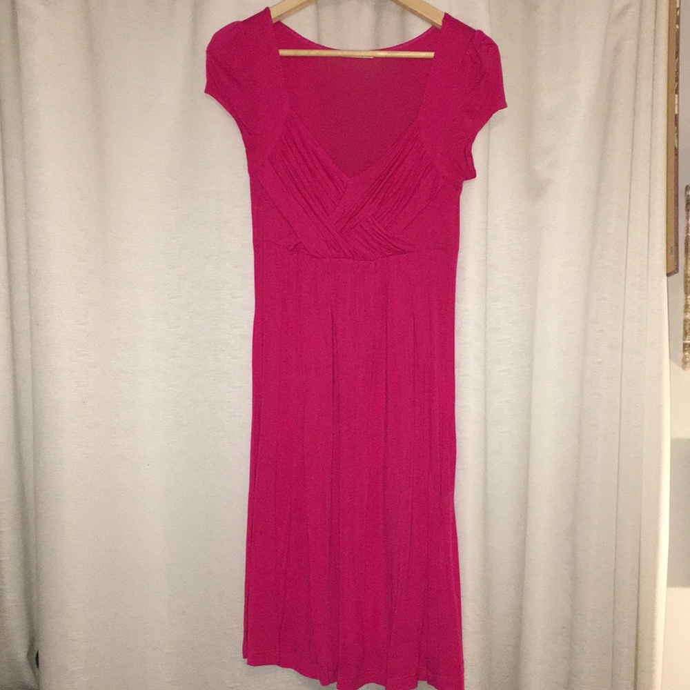 Soprano pink dress.